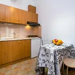 Anastasios Apartamento Potos